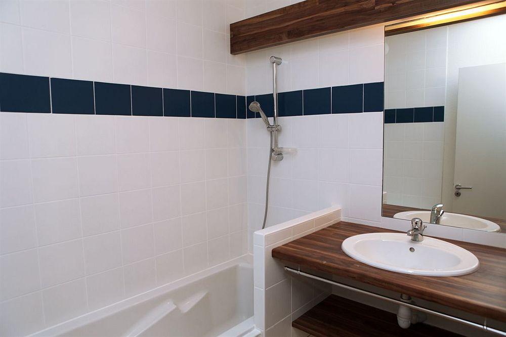 Comfort Aparthotel Lourdes L'Acacia Экстерьер фото
