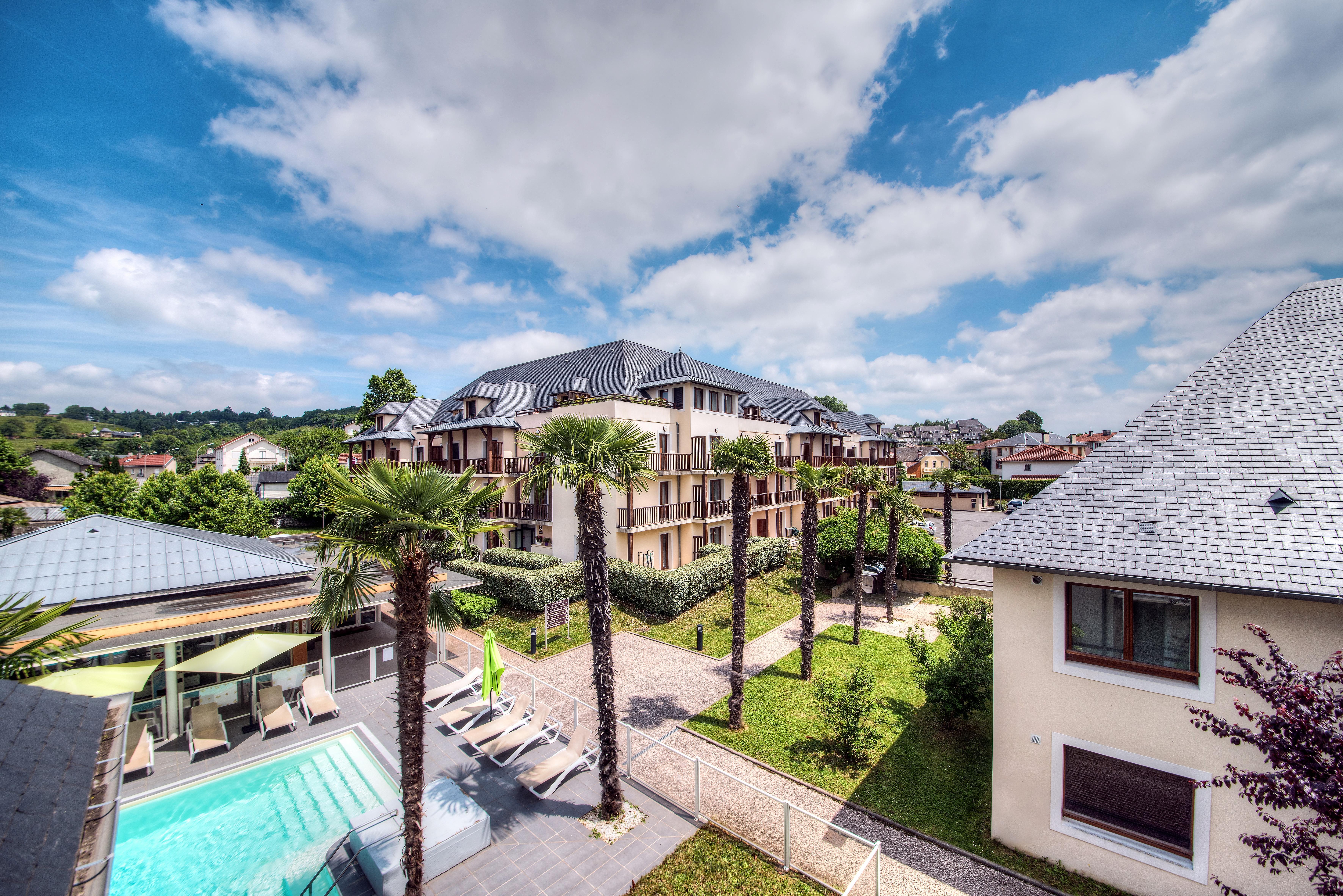 Comfort Aparthotel Lourdes L'Acacia Экстерьер фото
