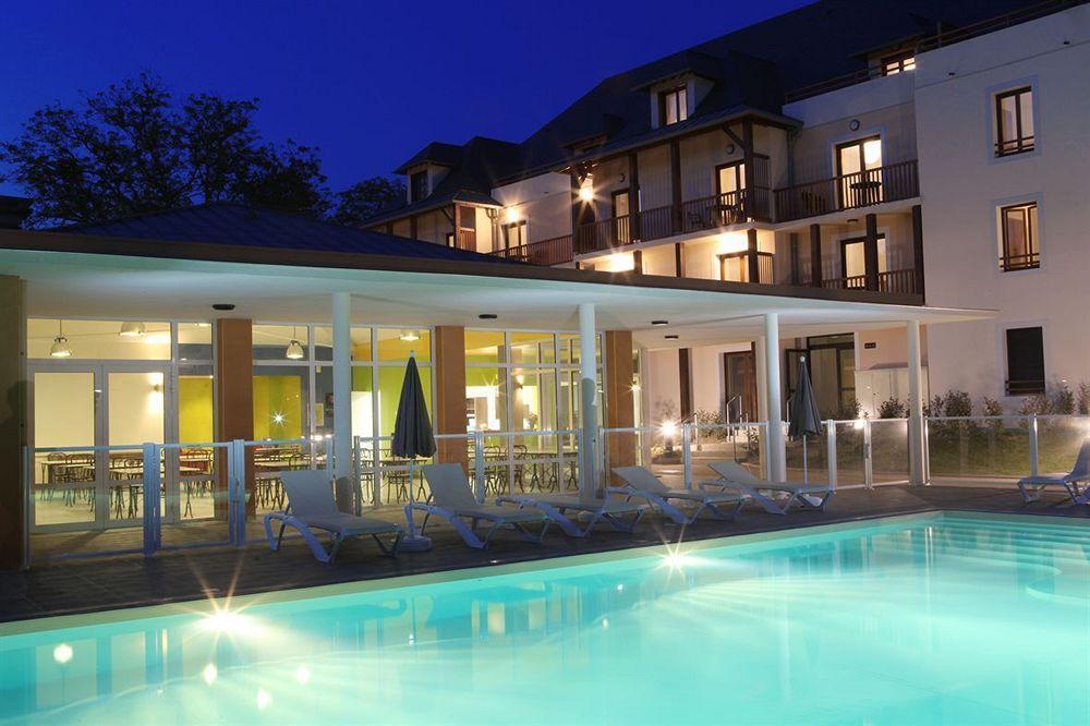 Comfort Aparthotel Lourdes L'Acacia Экстерьер фото