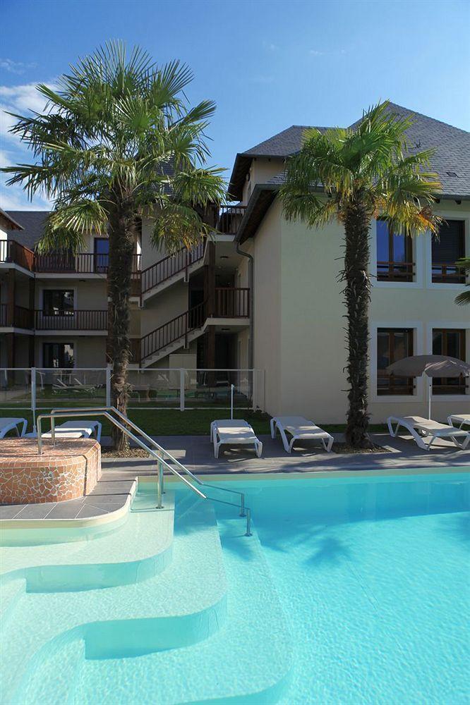 Comfort Aparthotel Lourdes L'Acacia Экстерьер фото
