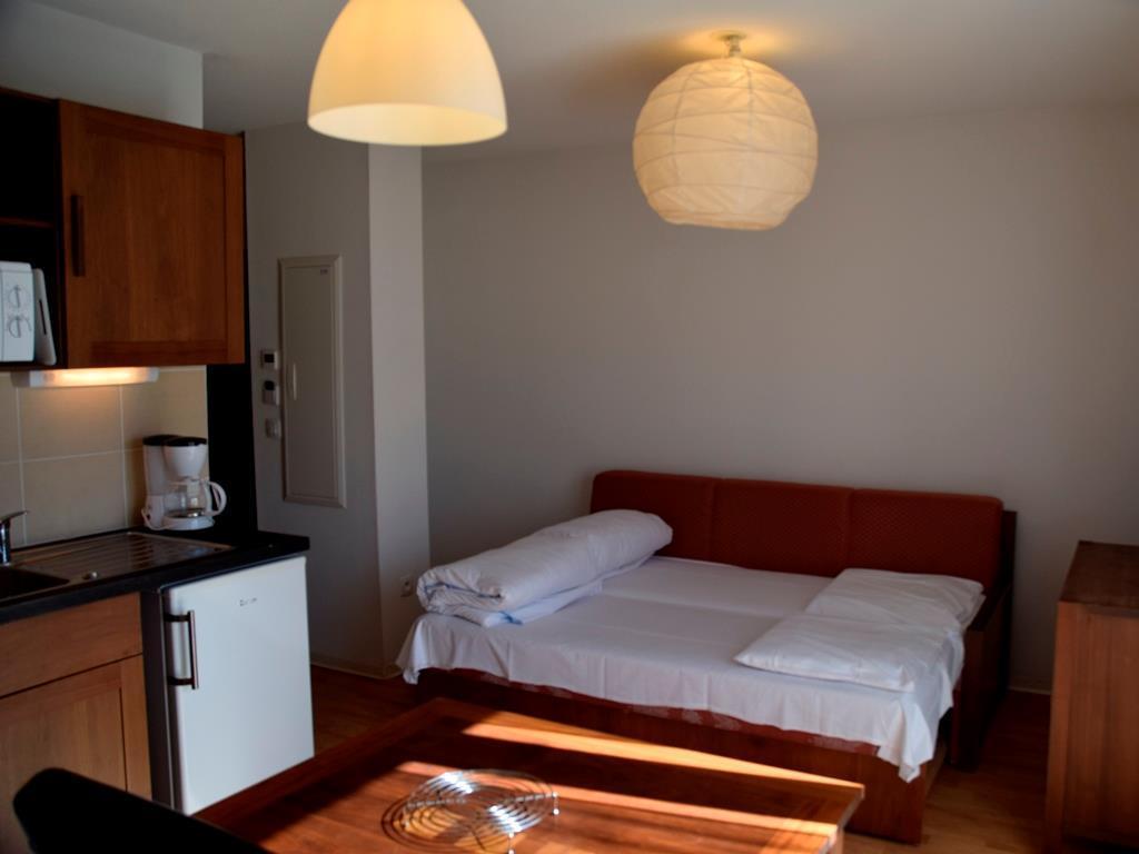 Comfort Aparthotel Lourdes L'Acacia Экстерьер фото