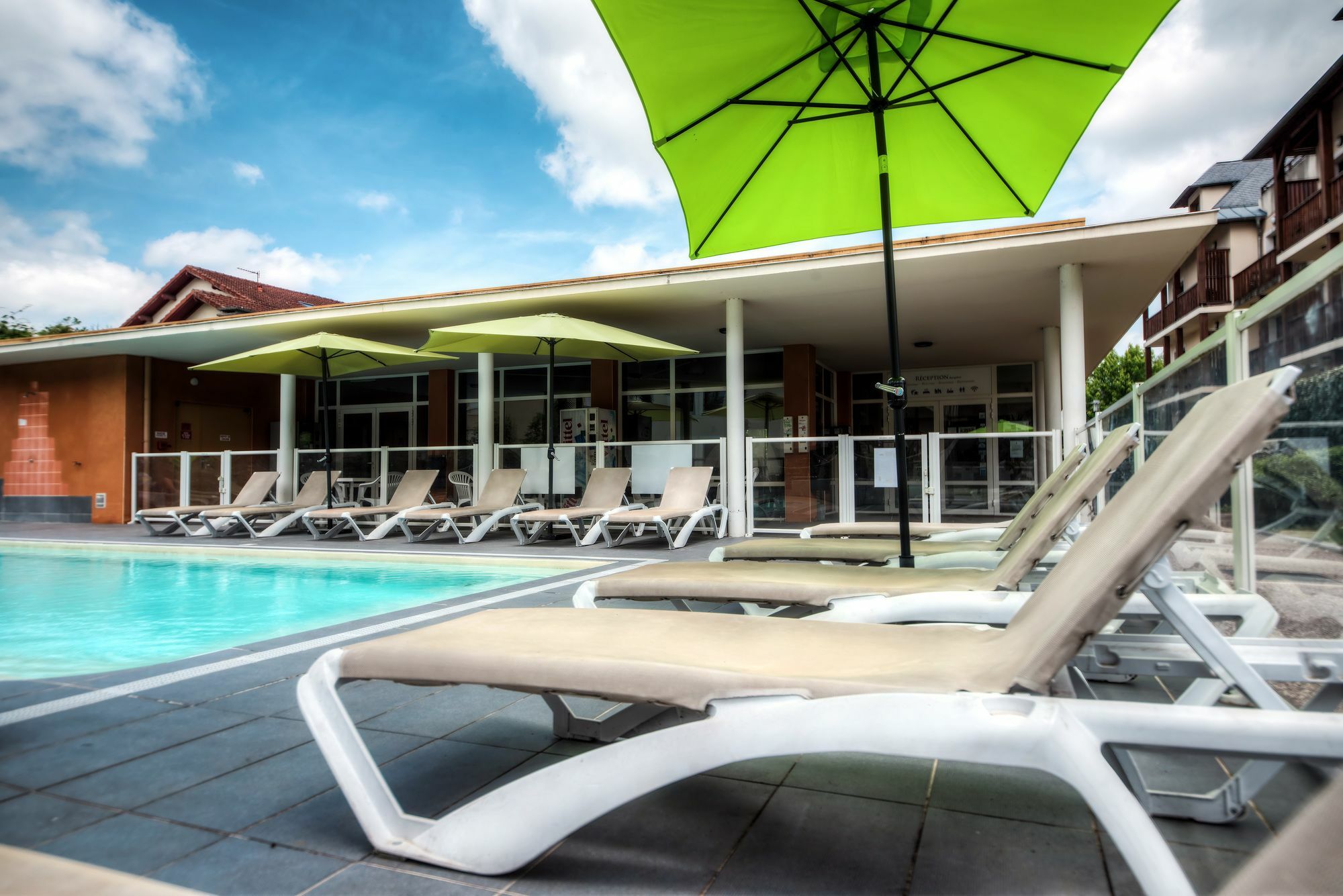 Comfort Aparthotel Lourdes L'Acacia Экстерьер фото